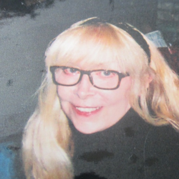 Meet your Posher, Janet - Picture 1 of 1